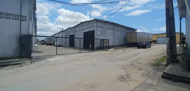 Galpão/Depósito/Armazém para alugar, 400m² no Nova Esperança, Salvador