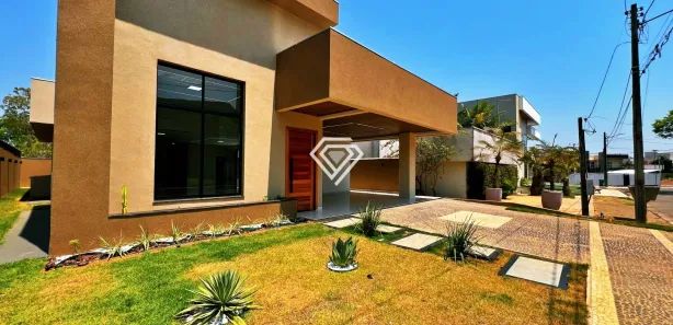 Casa de Condomínio com 3 Quartos à venda, 210m² no Plano Diretor Sul, Palmas