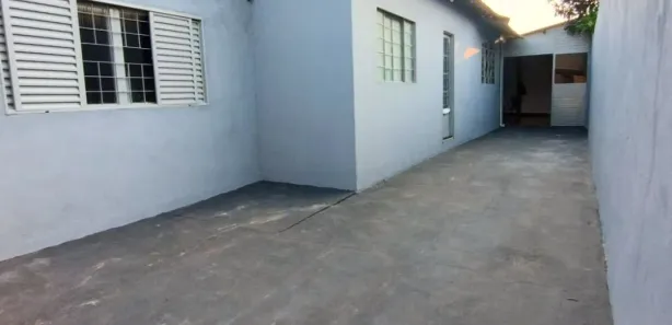 Casa com 3 Quartos à venda, 130m² no Loteamento Tarcila do Amaral, Campo Grande