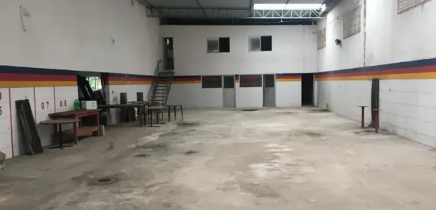 Galpão/Depósito/Armazém à venda, 800m² no Jardim das Margaridas, Salvador