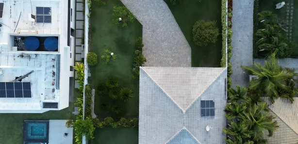 Casa de Condomínio com 4 Quartos para venda ou aluguel, 415m² no Busca Vida (Abrantes), Camaçari