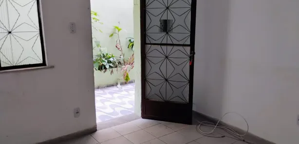Casa com 2 Quartos para alugar, 80m² no Centro, Nova Iguaçu