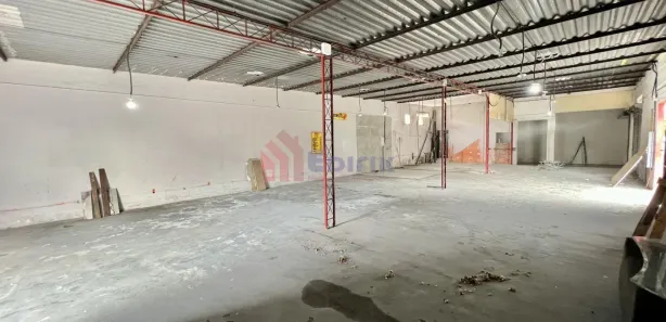 Galpão/Depósito/Armazém para alugar, 250m² no Centro, Nova Iguaçu