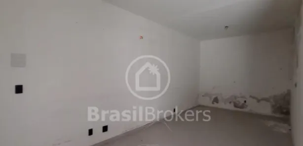 Galpão/Depósito/Armazém à venda, 750m² no Taquara, Rio de Janeiro