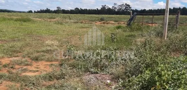 Fazenda/Sítio com 3 Quartos à venda, 8m² no Centro, Avaí