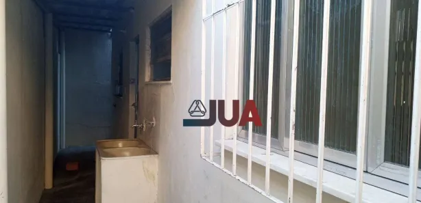 Casa com 2 Quartos para alugar, 54m² no Centro, Nova Iguaçu