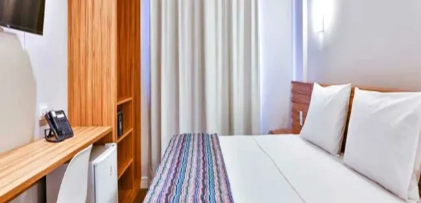 Flat com 1 Quarto à venda, 18m² no Parque Industrial Mário Bulhões, Maringá
