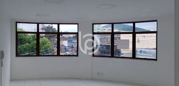 Ponto Comercial para alugar, 30m² no Taquara, Rio de Janeiro