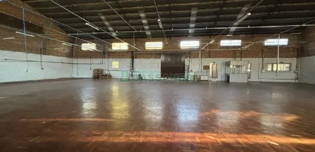 Galpão/Depósito/Armazém para alugar, 800m² no Cruzeiro, Caxias do Sul
