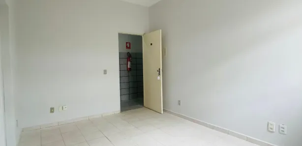 Sala Comercial para alugar, 20m² no Centro, Anápolis