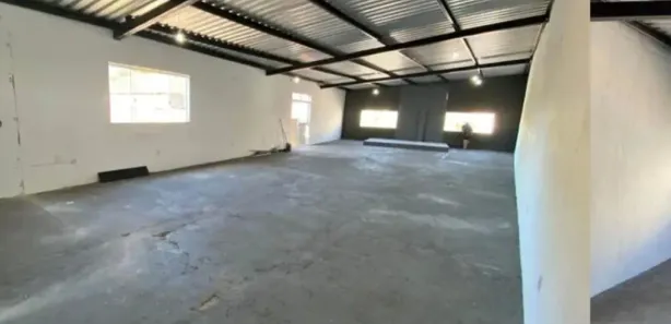 Ponto Comercial para alugar, 180m² no Parque Burle, Cabo Frio