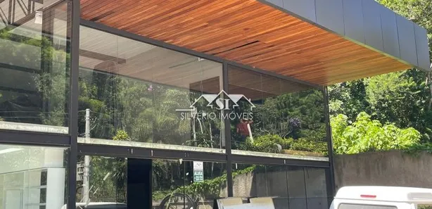 Ponto Comercial para alugar, 94m² no Carangola, Petrópolis