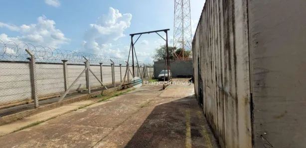 Ponto Comercial para alugar, 300m² no Parque Brasil 500, Paulínia