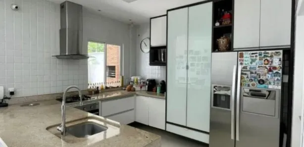 Casa de Condomínio com 4 Quartos à venda, 273m² no Aleixo, Manaus