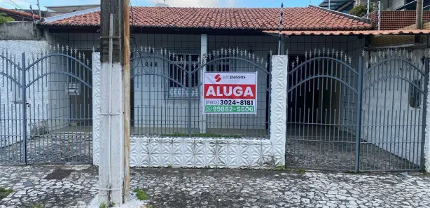 Casa com 3 Quartos para alugar, 300m² no Grageru, Aracaju