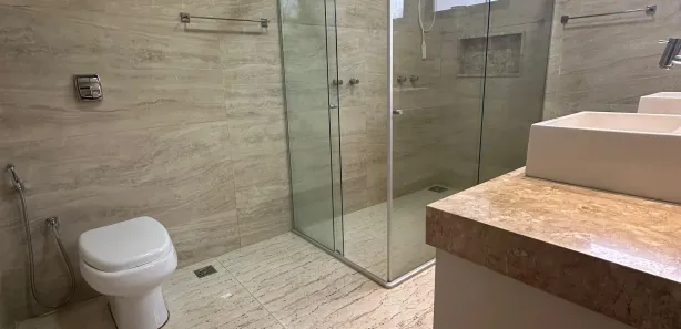 Casa de Condomínio com 4 Quartos para alugar, 234m² no Jardim Florença, Goiânia