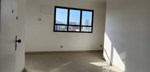 Sala Comercial para alugar, 39m² no Gonzaga, Santos