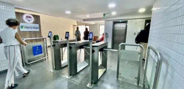 Sala Comercial para venda ou aluguel, 32m² no Pituba, Salvador
