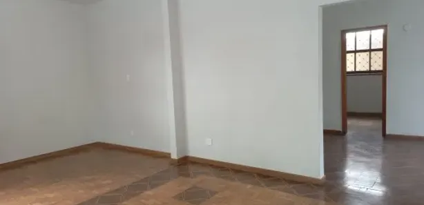 Casa com 2 Quartos para alugar, 185m² no Santo Antônio, Belo Horizonte