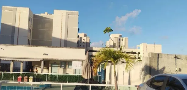 Apartamento com 2 Quartos para alugar, 42m² no Centro, Lauro de Freitas