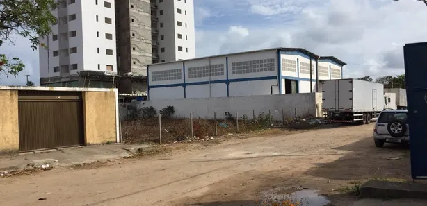Lote/Terreno à venda, 810m² no Candeias, Jaboatão dos Guararapes