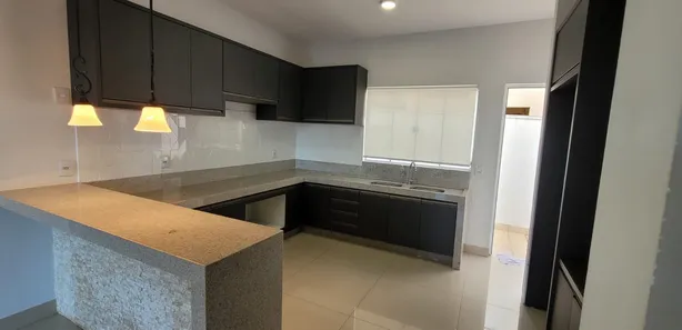 Casa de Condomínio com 3 Quartos para alugar, 160m² no Residencial Condomínio Jardim Veneza, Senador Canedo