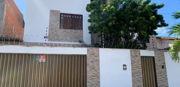 Sobrado com 5 Quartos à venda, 280m² no Capim Macio, Natal