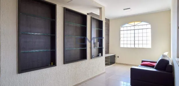 Casa com 3 Quartos para alugar, 220m² no Santa Efigênia, Belo Horizonte