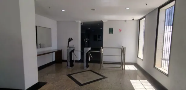 Sala Comercial à venda, 200m² no Stiep, Salvador