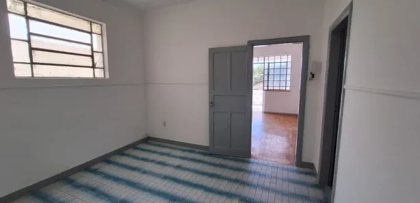 Casa com 3 Quartos para alugar, 110m² no Santa Tereza, Belo Horizonte