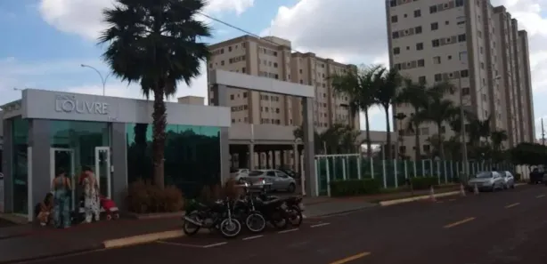 Apartamento com 2 Quartos para alugar, 45m² no Gleba Fazenda Palhano, Londrina