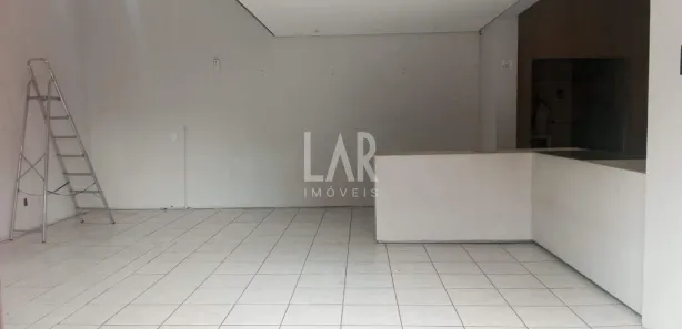 Ponto Comercial para alugar, 40m² no Heliópolis, Belo Horizonte