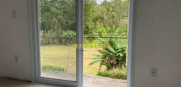 Fazenda/Sítio com 3 Quartos à venda, 185m² no Loteamento Rio Acima, Biritiba Mirim