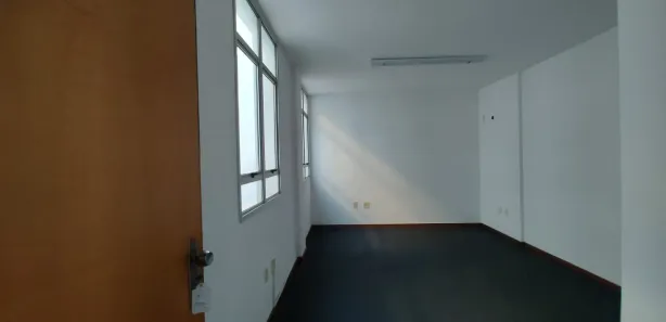 Sala Comercial à venda, 33m² no Santa Lúcia, Belo Horizonte