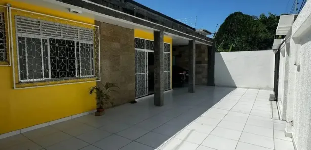 Casa com 3 Quartos à venda, 178m² no Nossa Senhora das Graças, Manaus