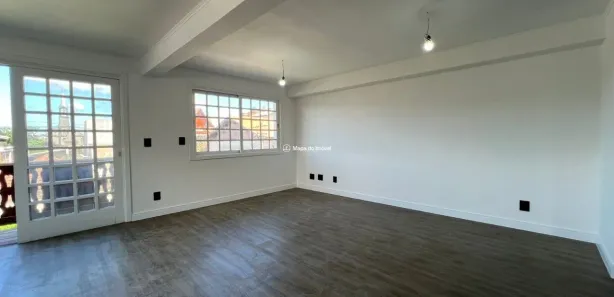 Sala Comercial à venda, 63m² no Centro, Gramado