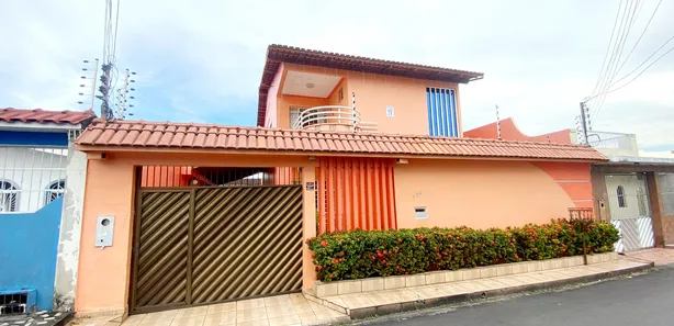 Casa com 4 Quartos à venda, 380m² no Dom Pedro I, Manaus