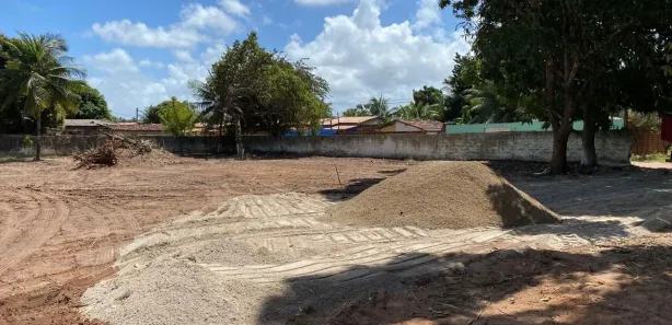 Lote/Terreno para alugar, 1600m² no , Extremoz