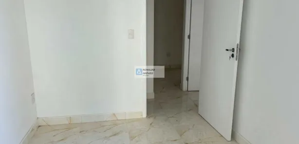 Sala Comercial à venda, 37m² no Boqueirão, Praia Grande