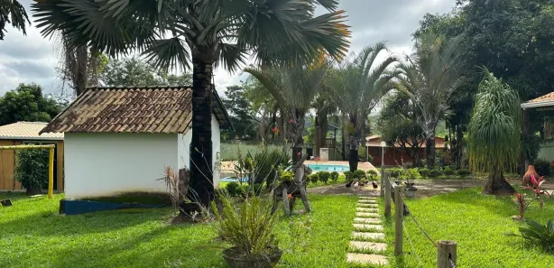 Fazenda/Sítio com 4 Quartos para alugar, 500m² no , Juatuba