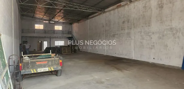 Galpão/Depósito/Armazém para alugar, 330m² no Bacaetava, Iperó