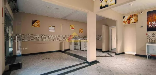 Ponto Comercial para alugar, 65m² no Centro, Divinópolis