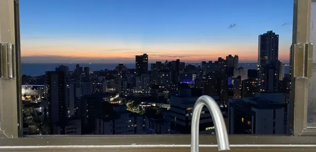 Apartamento com 4 Quartos para venda ou aluguel, 304m² no Ondina, Salvador