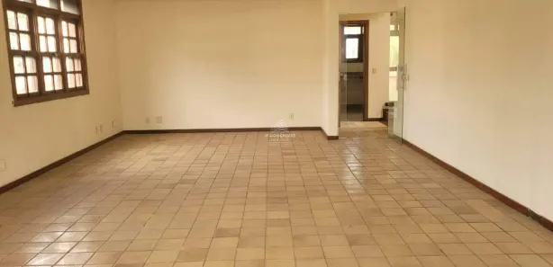 Ponto Comercial com 8 Quartos para alugar, 399m² no Santa Tereza, Belo Horizonte