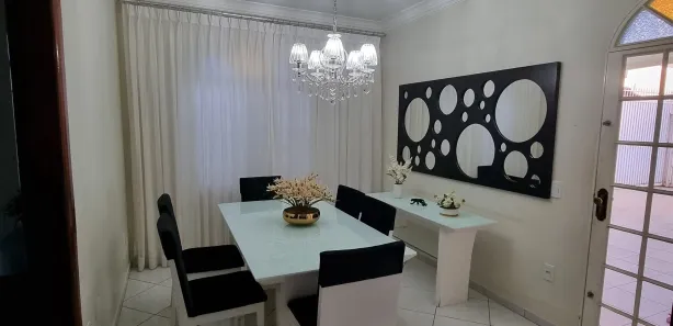 Sobrado com 4 Quartos à venda, 200m² no Setor Central, Brasília