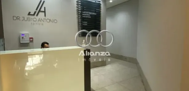 Sala Comercial para alugar, 179m² no Santa Efigênia, Belo Horizonte