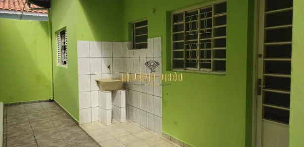 Casa com 2 Quartos para alugar, 73m² no Jardim Carlos Cooper, Suzano