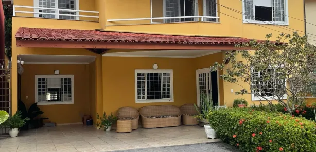 Casa de Condomínio com 4 Quartos à venda, 390m² no Adrianópolis, Manaus