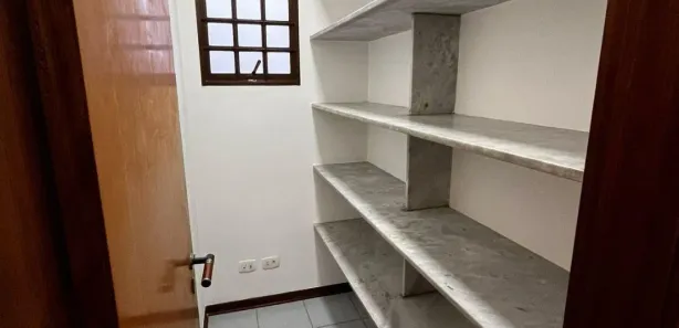 Casa com 3 Quartos à venda, 200m² no Jardim Califórnia, Taubaté