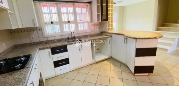 Sobrado com 3 Quartos para alugar, 150m² no Diva Lessa de Jesus, Gravataí